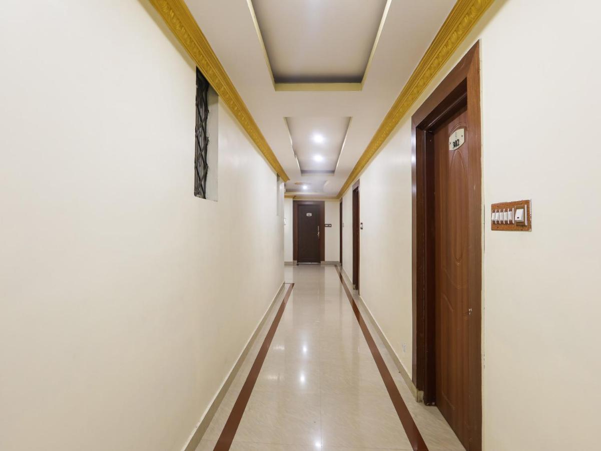 Capital O 84002 Hotel Top In Town President Kushalanagar Bagian luar foto