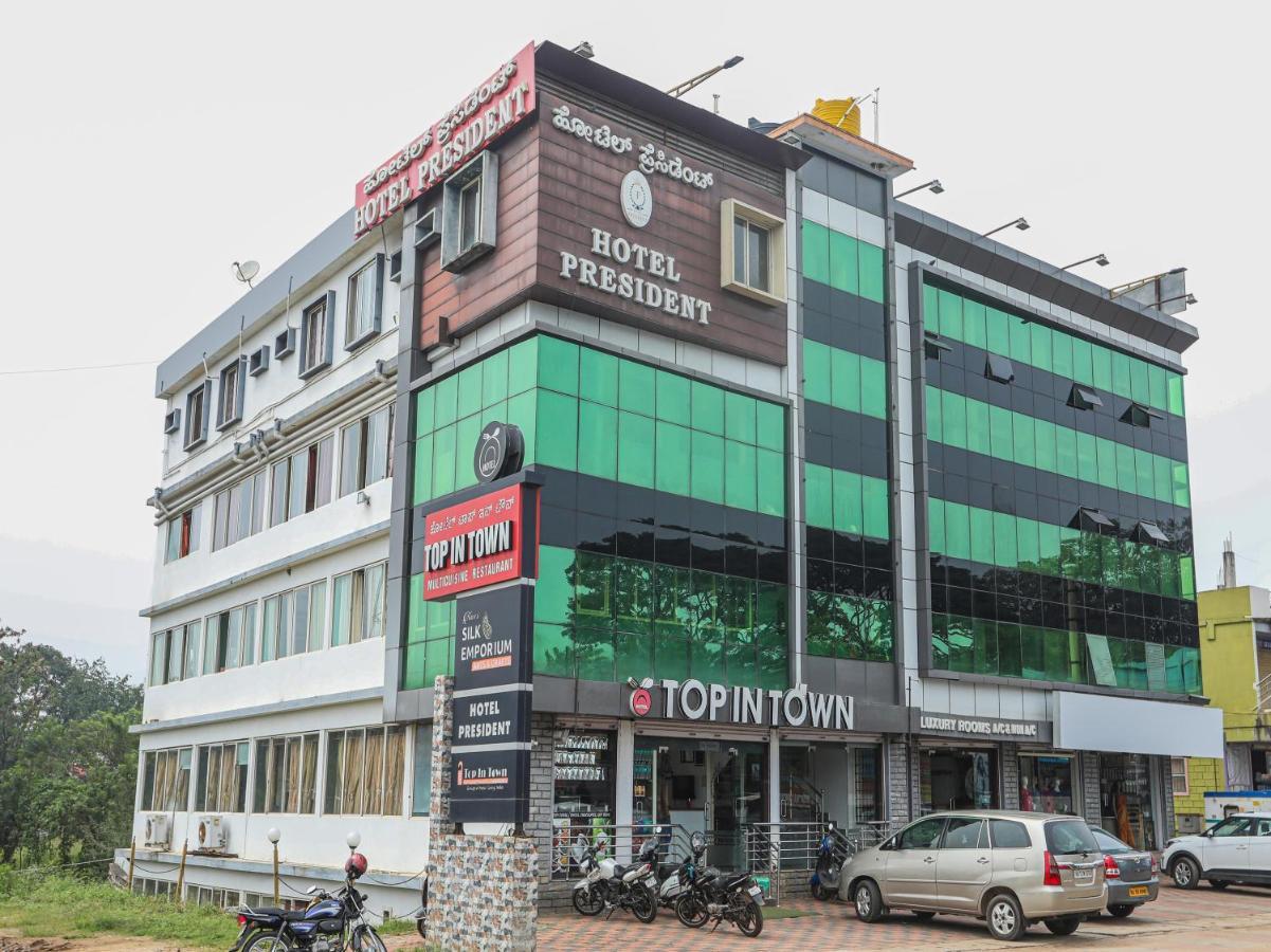 Capital O 84002 Hotel Top In Town President Kushalanagar Bagian luar foto
